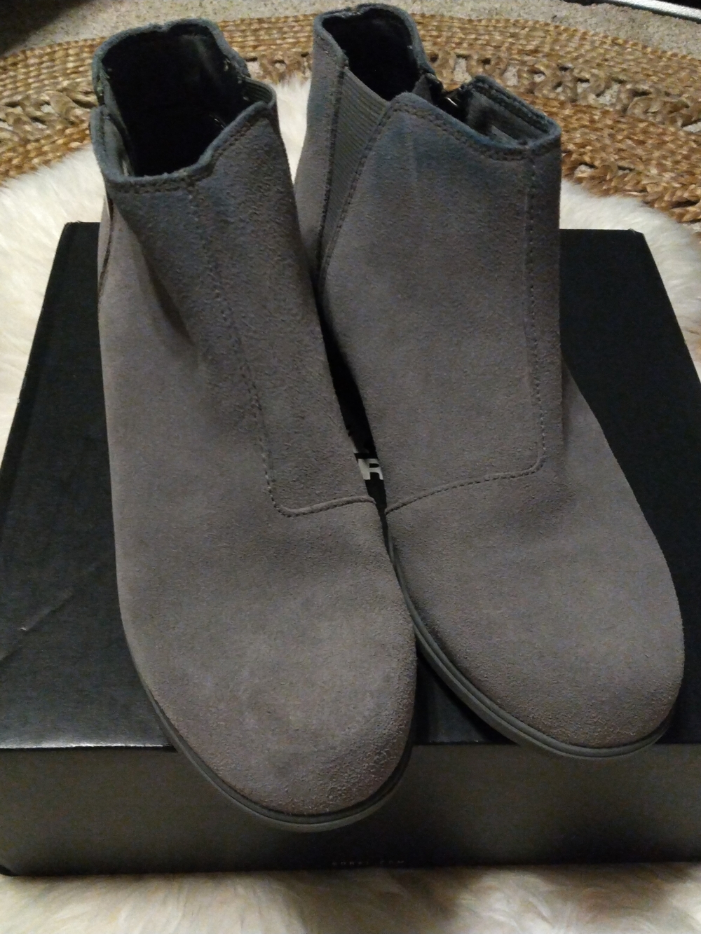 Sorel Evie Gray Suede Zip Ankle Bootie NIB Size 9.5